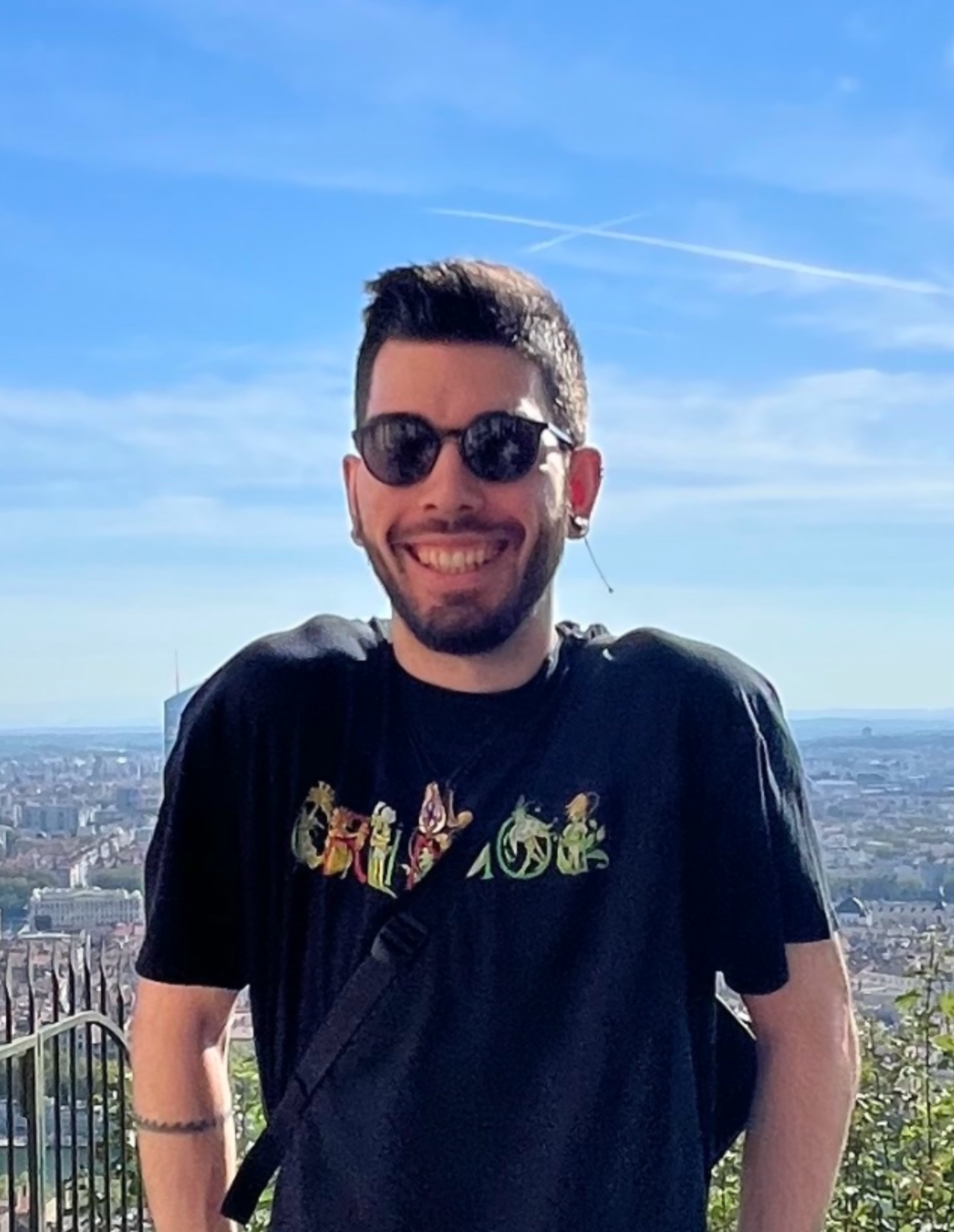 Foto von Timuçin in der Sonne